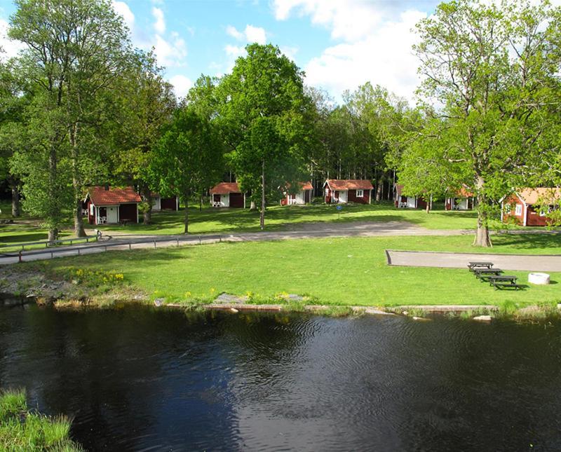 Orrefors Stugby O Vandrarhem Bagian luar foto